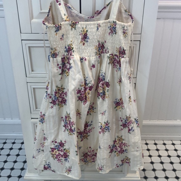 EUC Charlotte Russe Cream Flower Dress - Picture 5 of 6